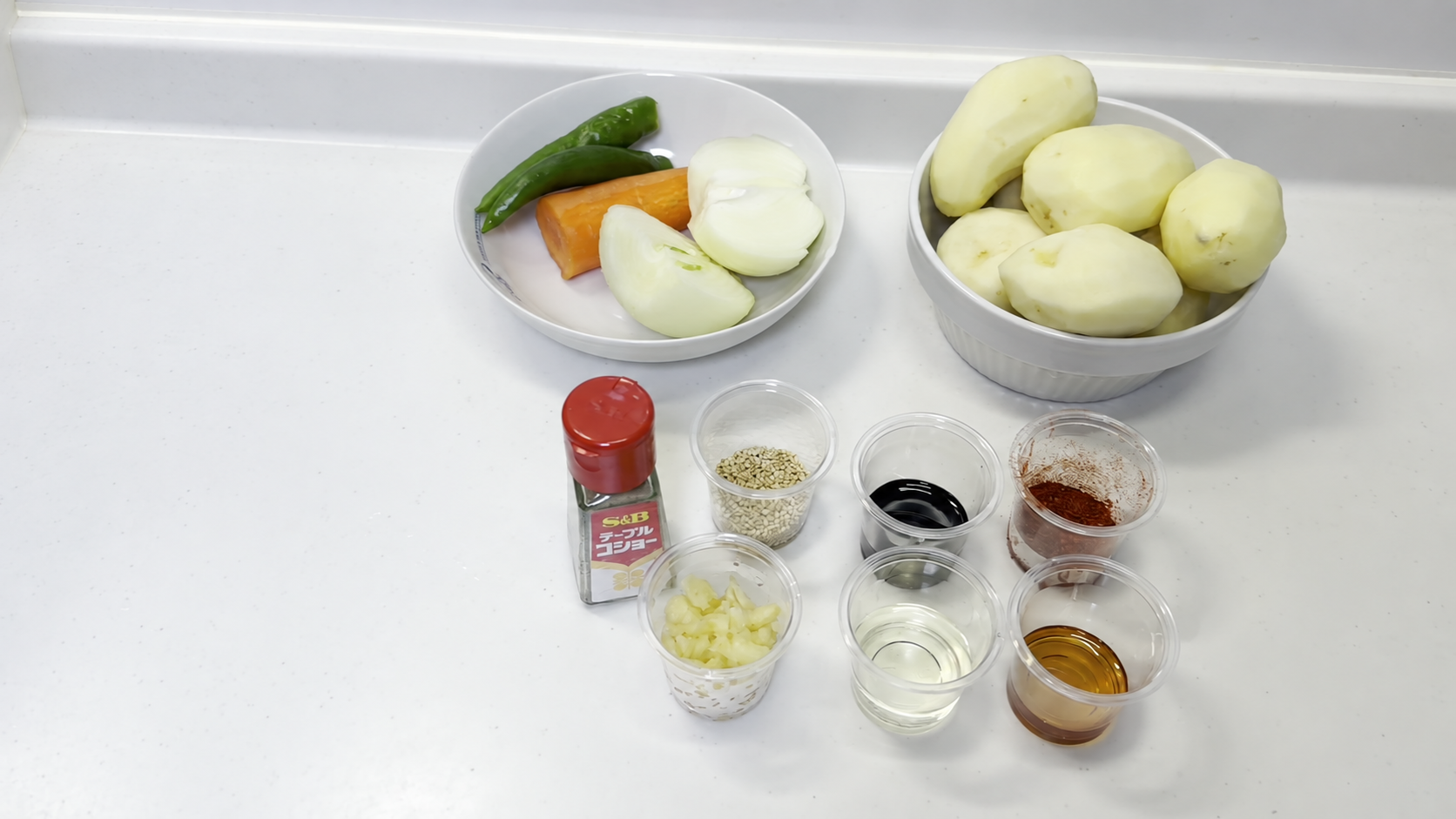 じゃがいも炒めに使う野菜と調味料